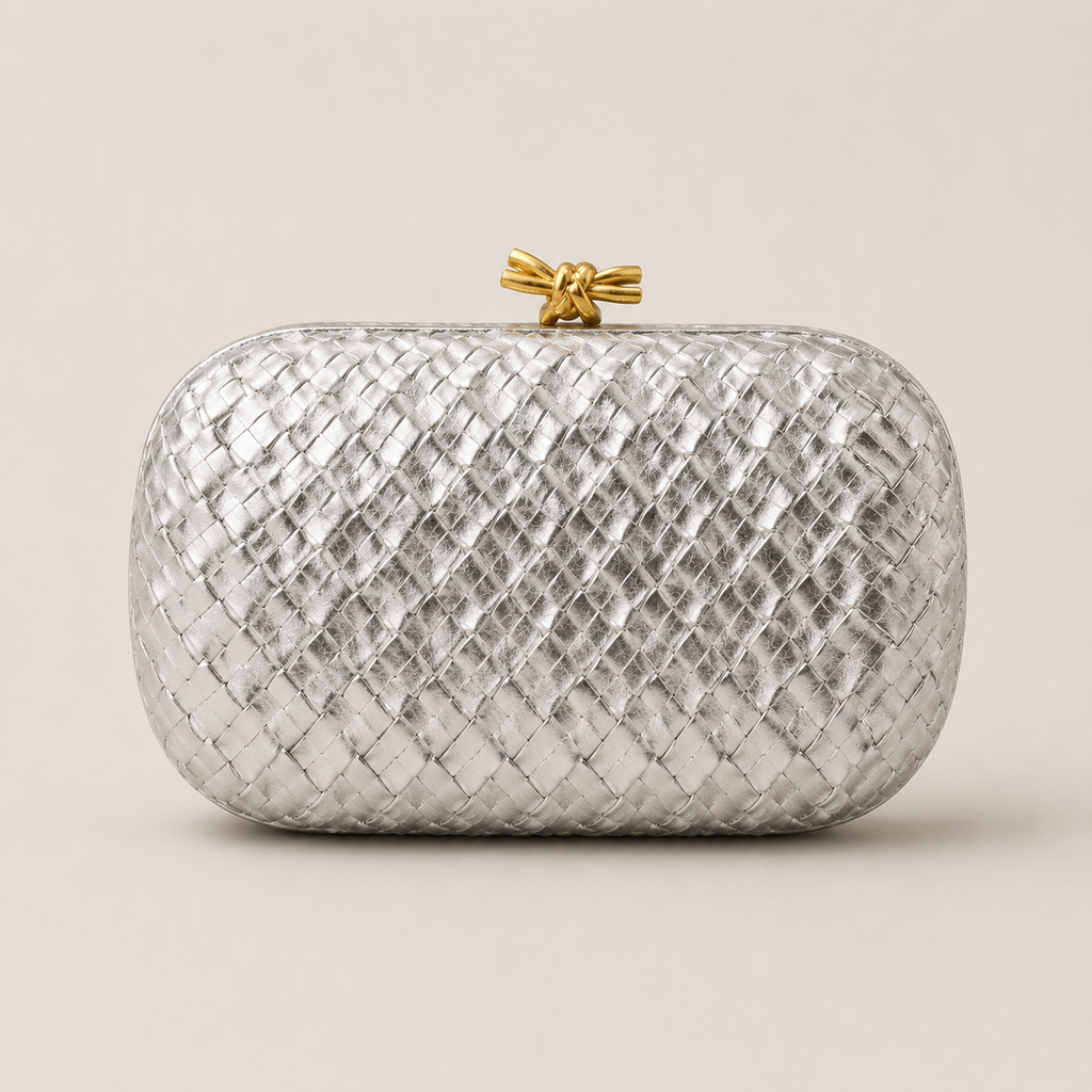 Knot Clutch