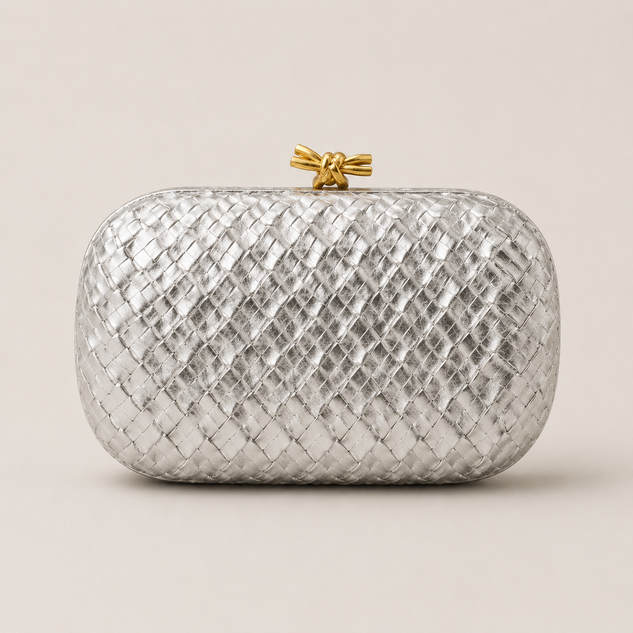 Knot Clutch