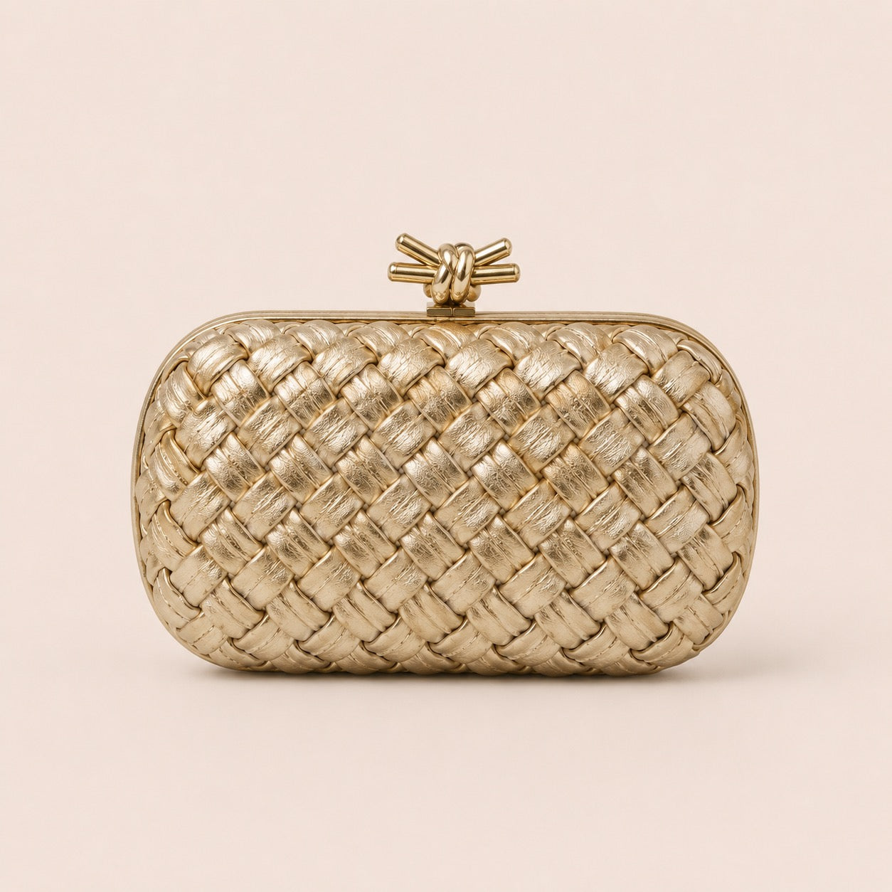 Knot Clutch